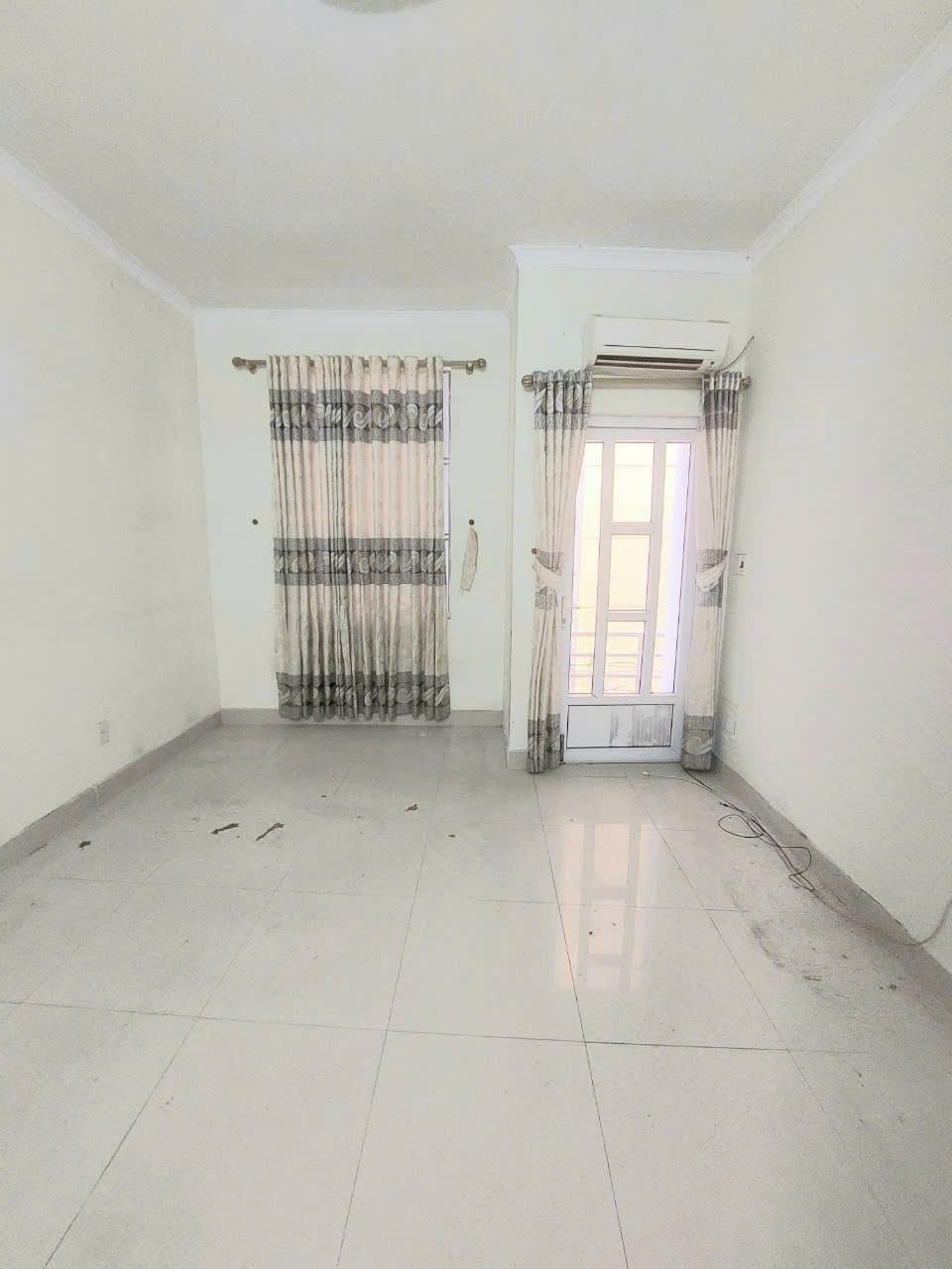Bán nhà chợ hàng hải phòng